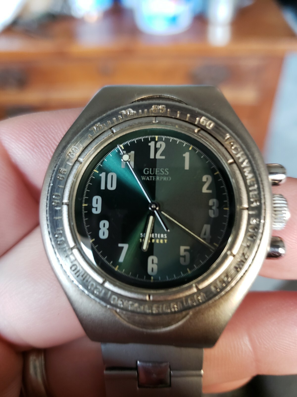 GUESS WATERPRO 50M/165Ft Stainless Steel Japan Movement black/green dial