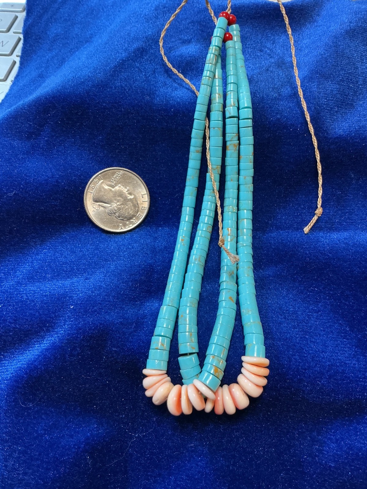 VINTAGE SOUTHWEST N . A. FAUX TURQUOISE JACKLAS