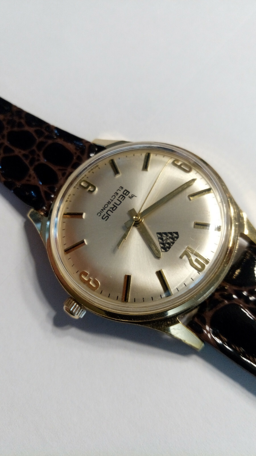 Benrus 60 by Benrus Electronic 11 Jewel Manual Wind, France Series 9021
