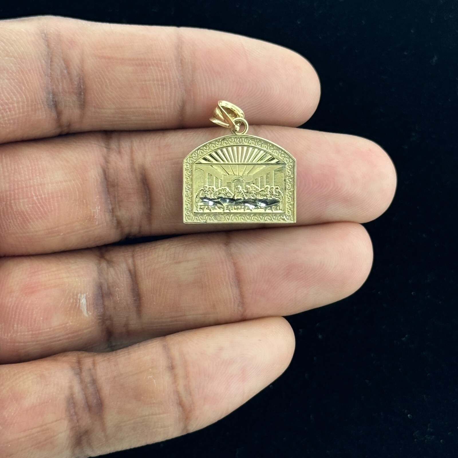 10KT Gold Last Supper Pendant – 1.8 Grm, Brand New