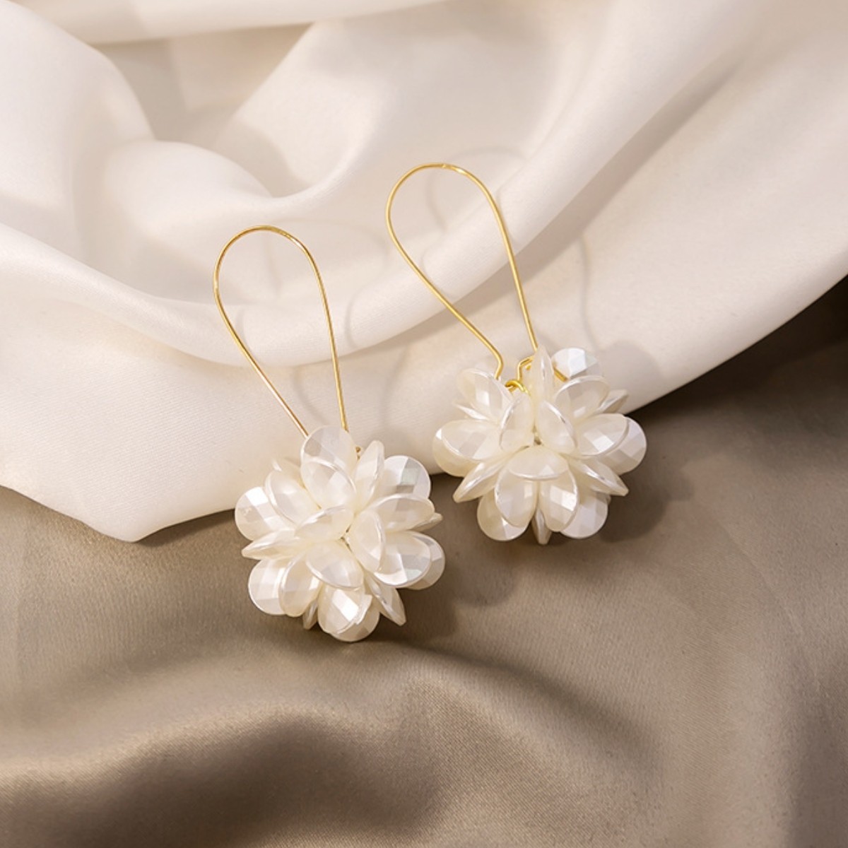 2PC Women’s Pearl Petal Ball Earrings Fashion Party Travel Holiday Gifts