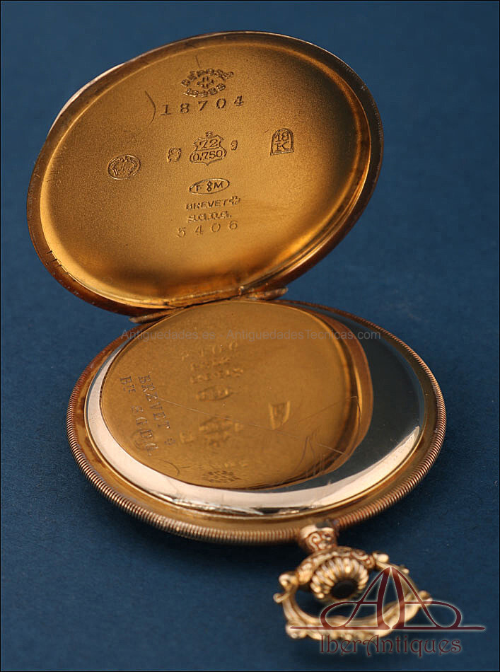 Antique Ultrafine Movado Pocket Watch. 18K Gold and Diamonds. Circa 1930