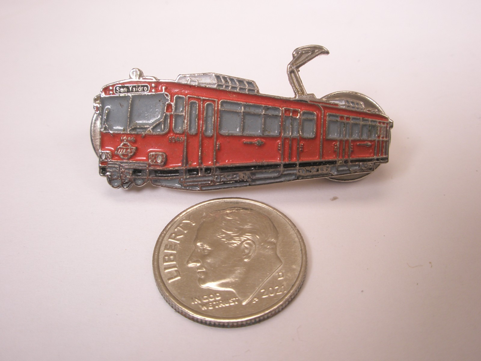 San Ysidro Trolley U2 Light Rail Train Car#1046 Vintage Lapel Pin a05
