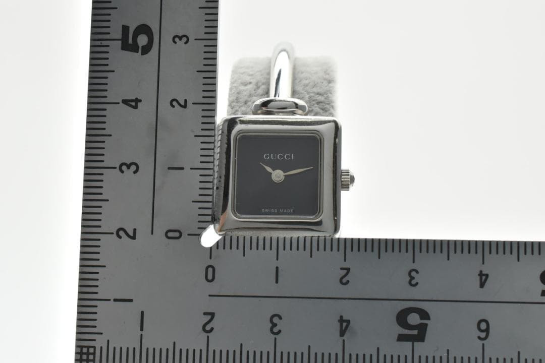 GUCCI 1900L Women’s Quartz Watch Square Black Dial Silver Tone Swiss Made Luxury