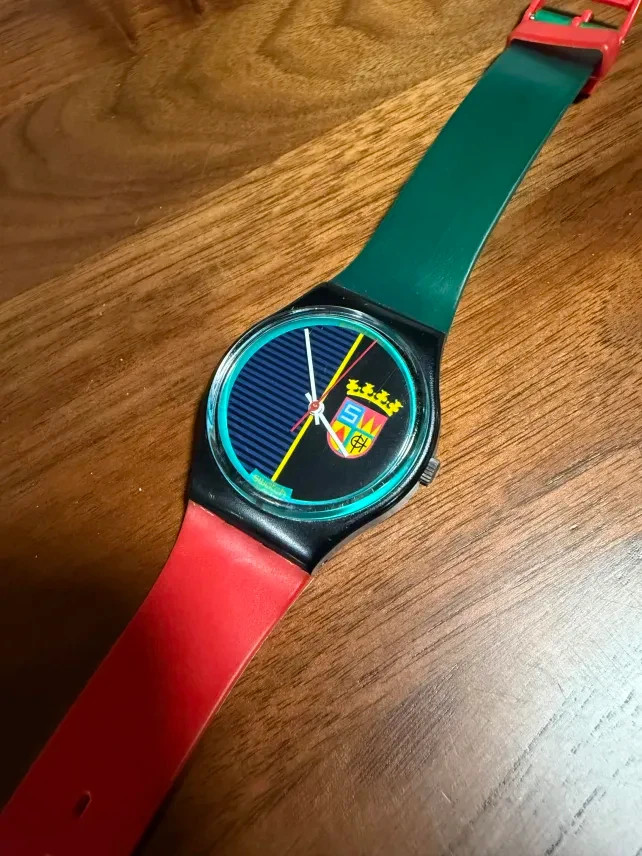 Vintage 1986 Swatch “Sir Swatch” | Rare Green/Red Split Strap | Heraldic Dial