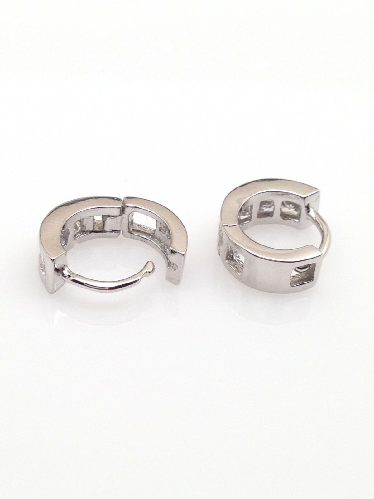 925 Sterling Silver Small Cz Huggie Hoop Earrings Princess Womens Mens 9.5×3.5mm