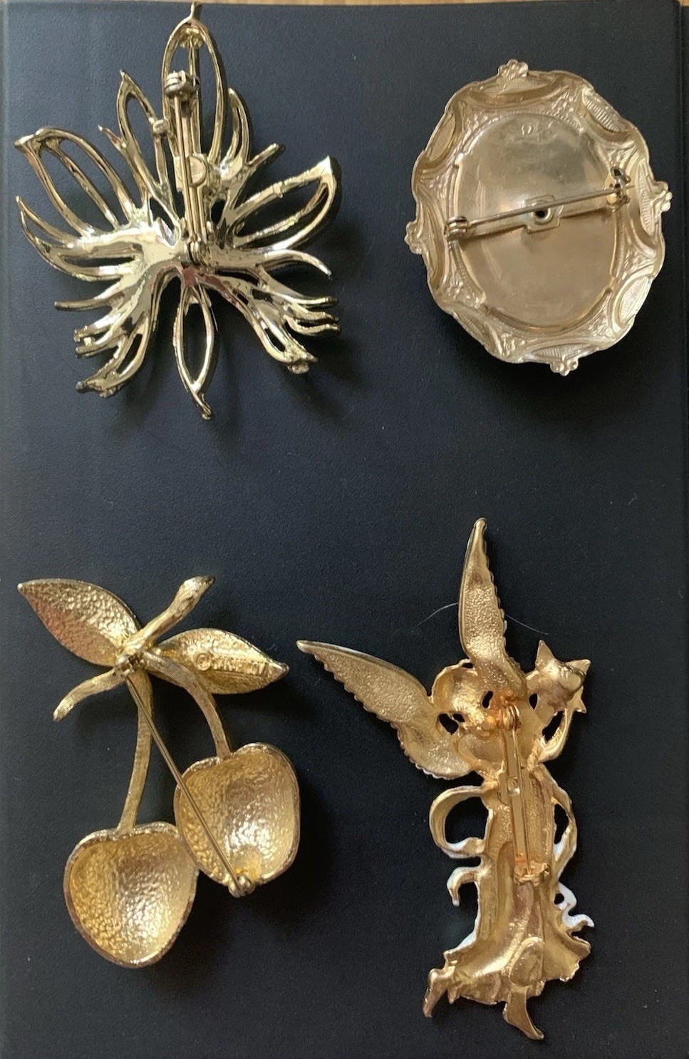 Lot Of 4 Vintage Brooches All In Excellent Condition See Description