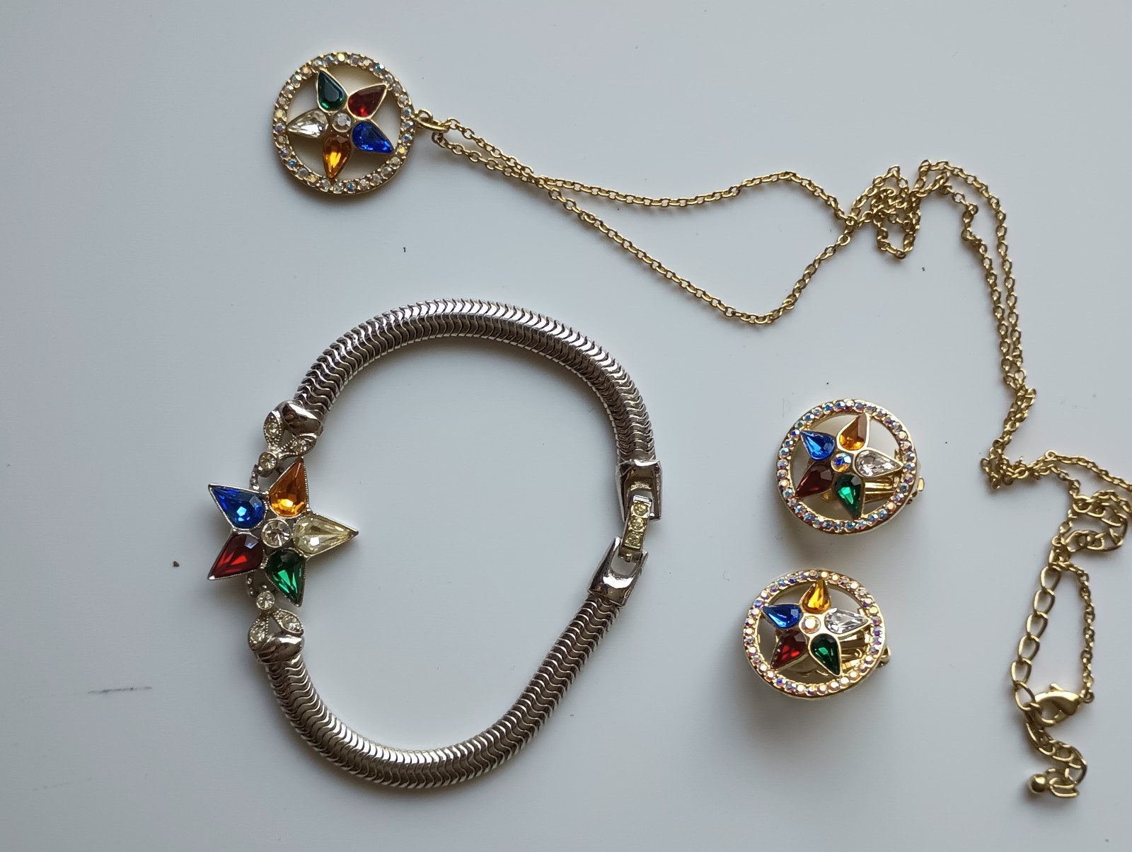 vintage ora bracelet and matching pendant/earrings (not signed)