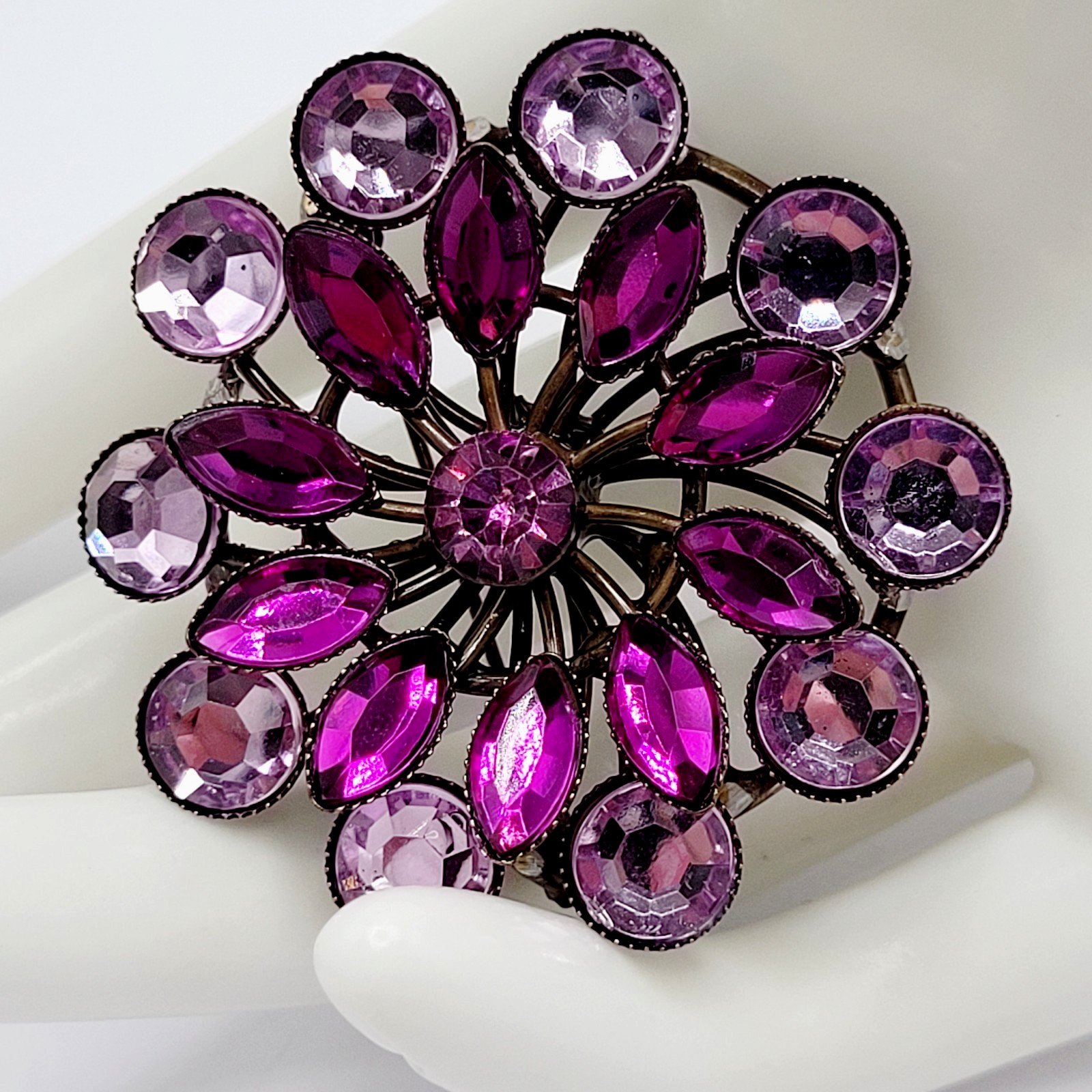 Purple Shades Floral Design Faceted Glass Rhinestone Metal Costume Brooch Pin