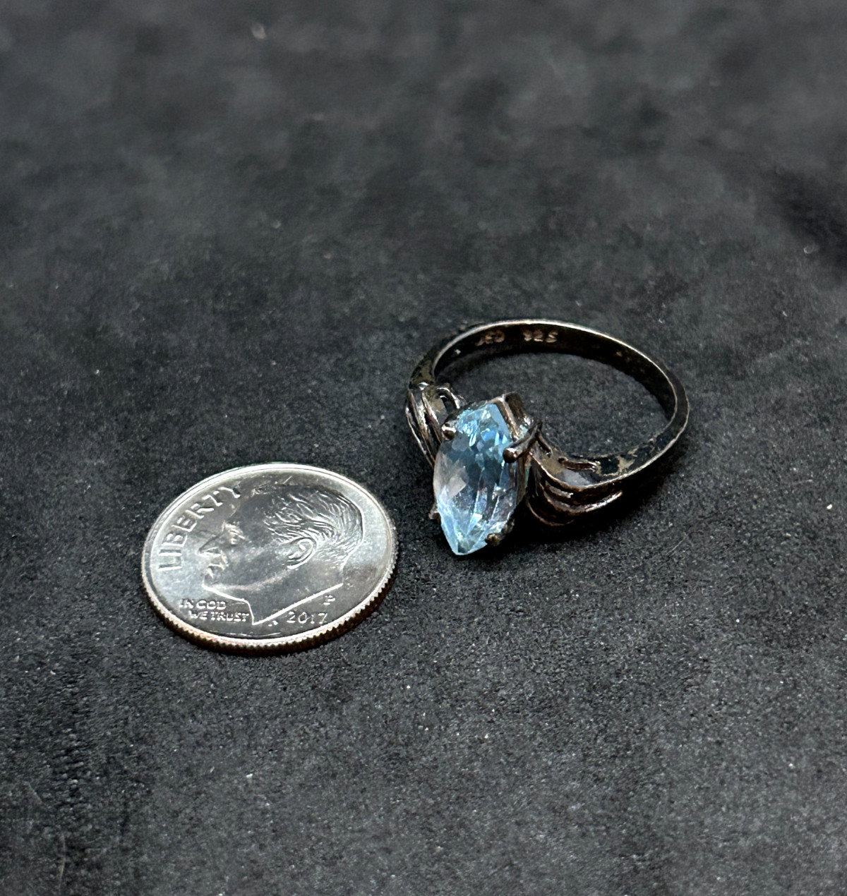 925 Sterling Dark Sterling 11.8mm Blue Topaz Ring Sz 6.5 – 2.86g