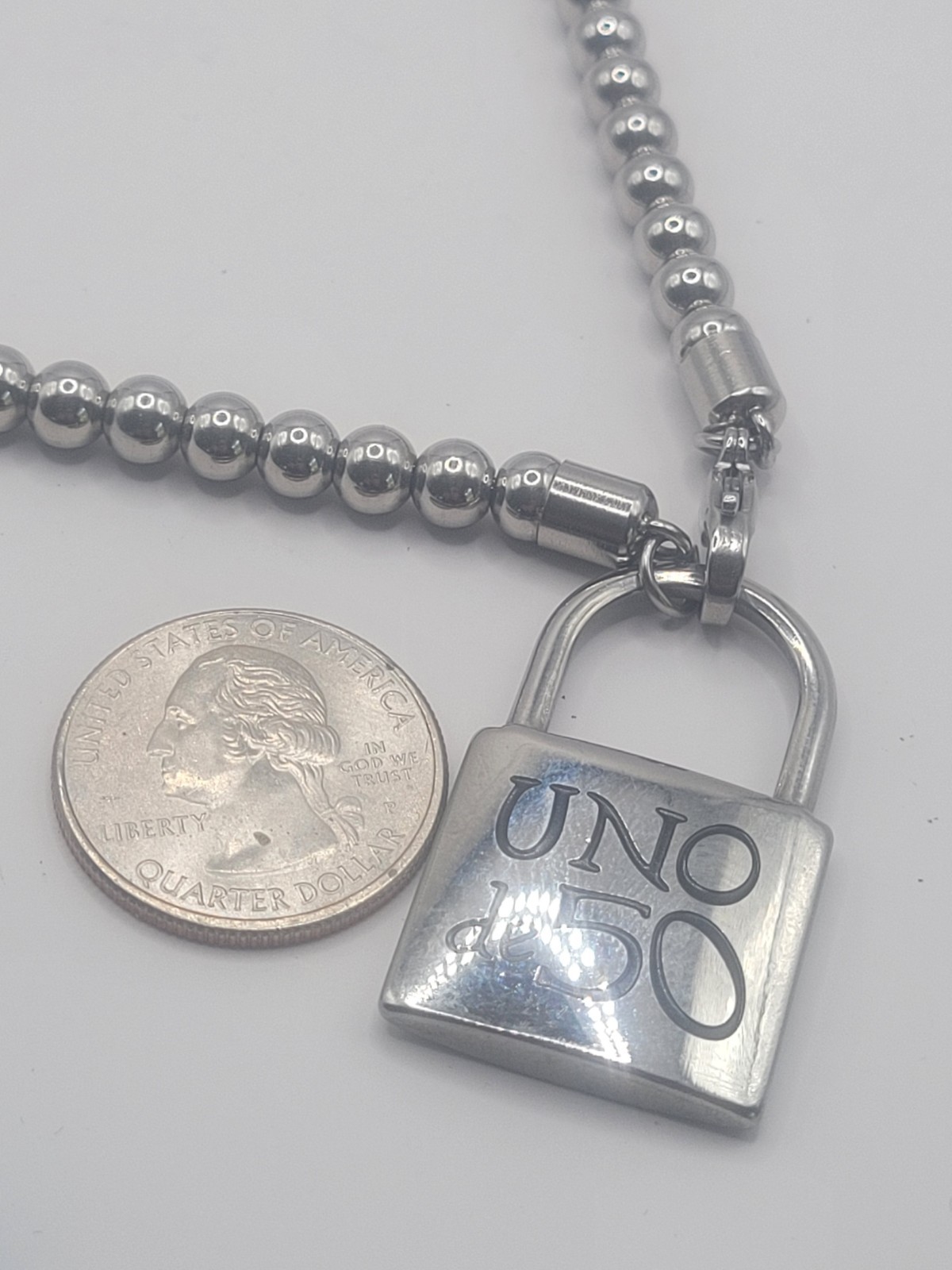 UNO de50 Short beaded 17in necklace with padlock Stainless Steel