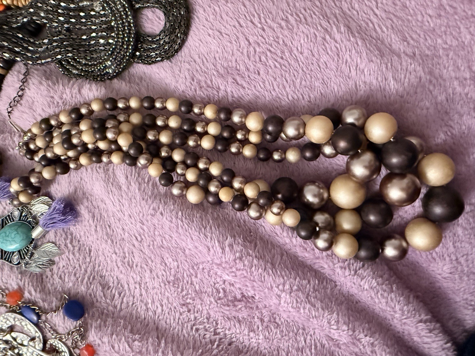 50 Plus Necklaces.All wearable.Stones, Glass, Resin, Plastic,Shell. Lot 1.