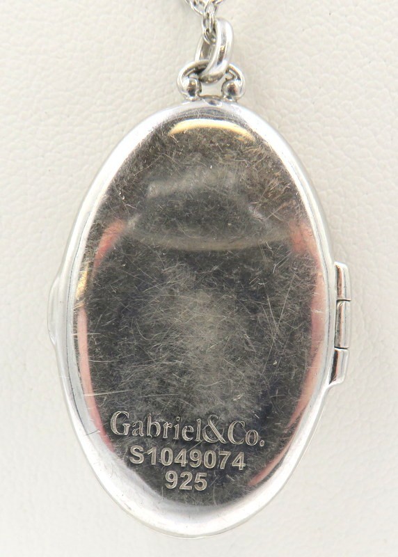 Gabriel & Co .925 Sterling Silver White Sapphire Oval Locket Necklace 25″
