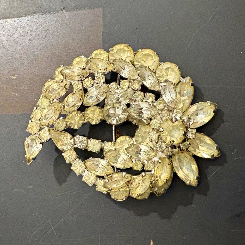 Silver Tone Clear Rhinestone Crystal Flower Brooch Pin, Prong Set