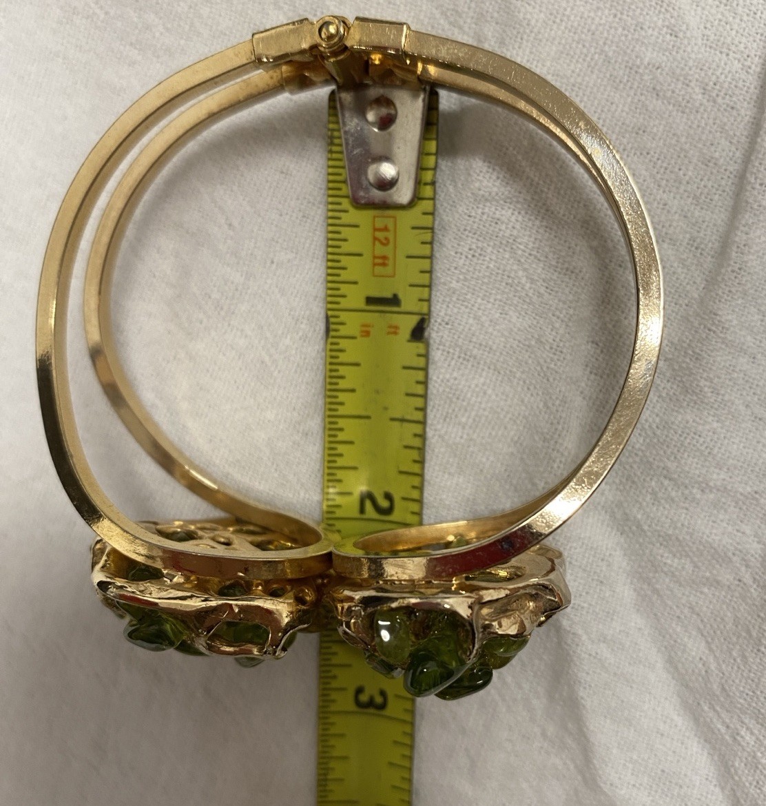 Vintage Genuine Peridot Nugget Gold Tone Clamper Hinged Cuff Bracelet