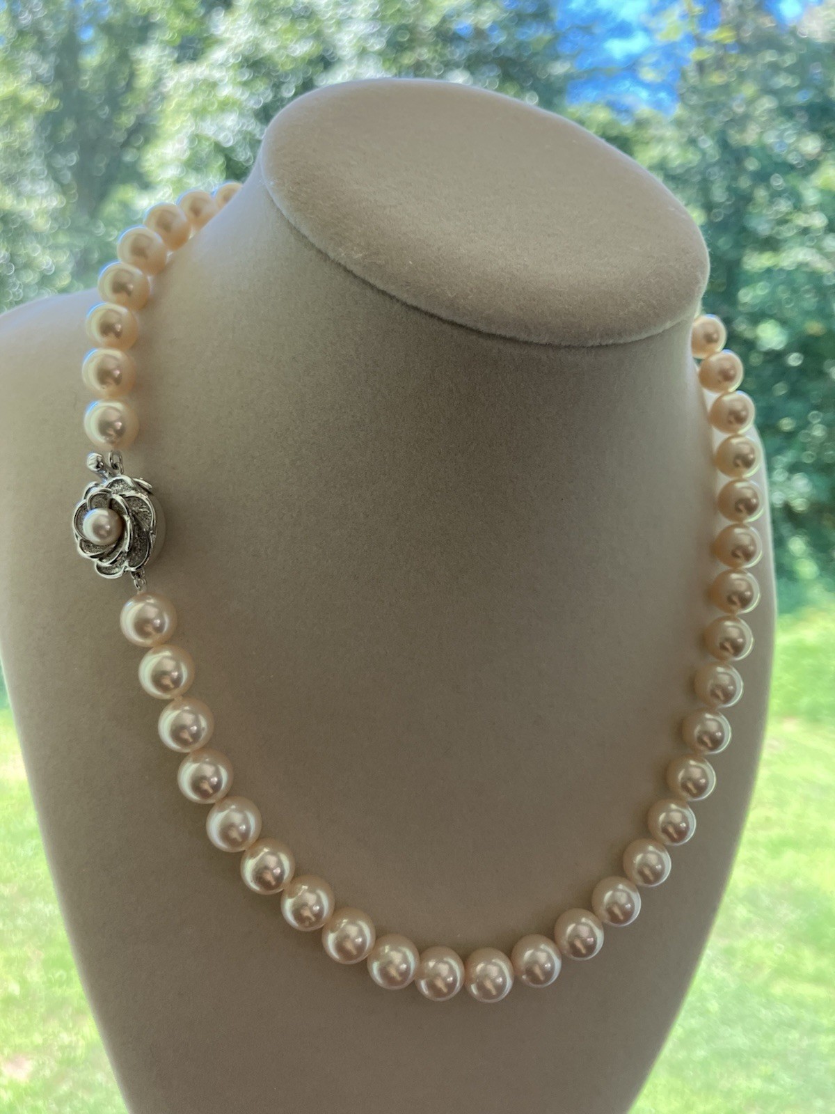8.5-9.0mm Extra Large Akoya Pearl Necklace Ornate Floral Clasp Gem Luster