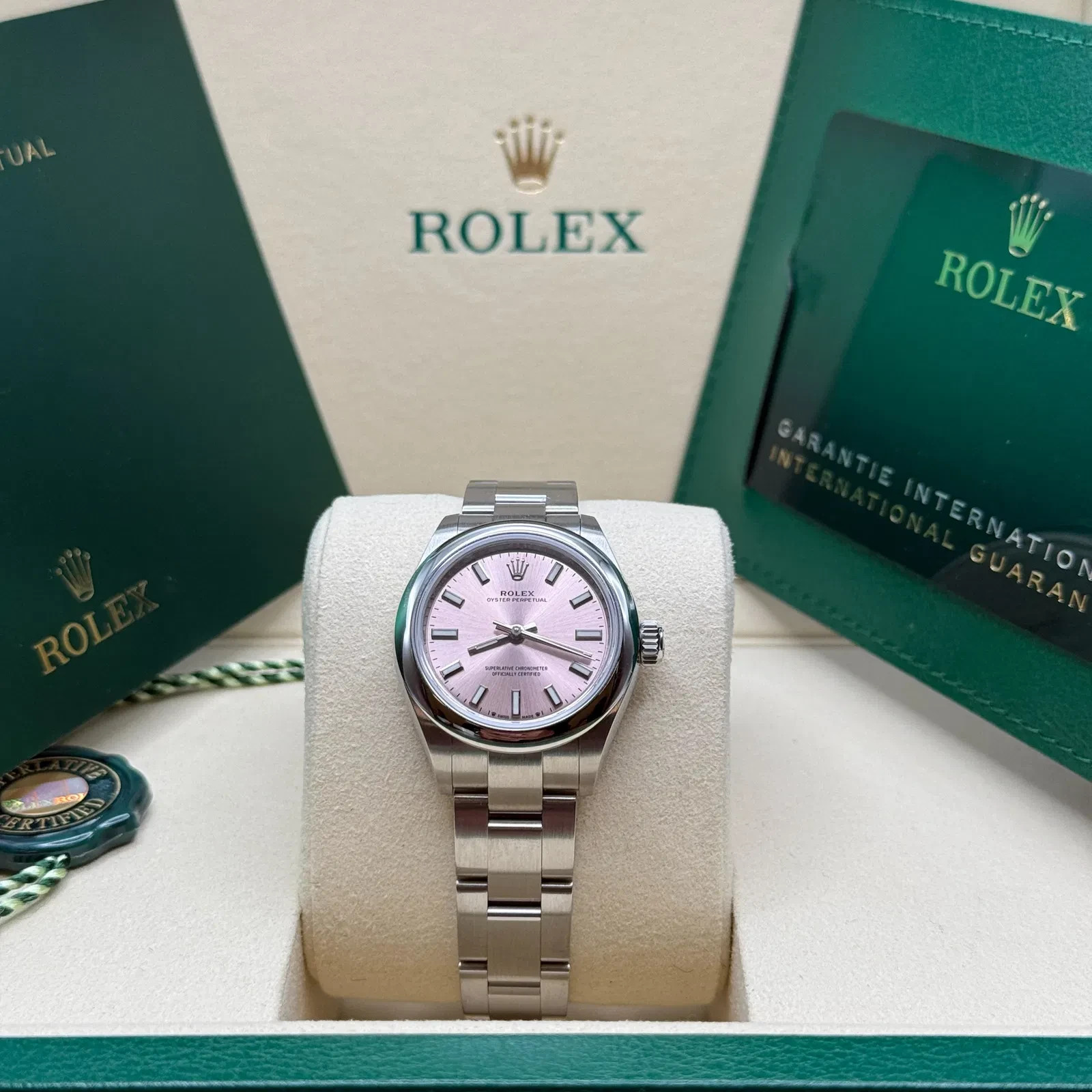 2025 Rolex Oyster Perpetual, Oystersteel 28mm Pink, 276200-0004.