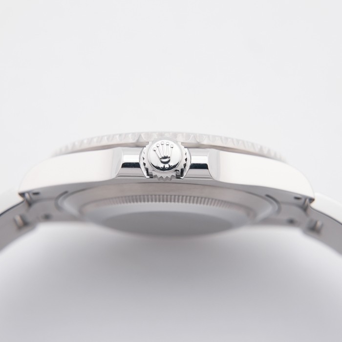 ROLEX Submariner Date 126610LV Box/Paper