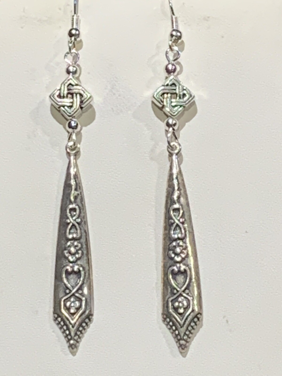 NEW ITEM* HAND-CRAFTED VINTAGE EGYPTIAN REPOUSSE’ SILVER DROP EARRINGS-NEW