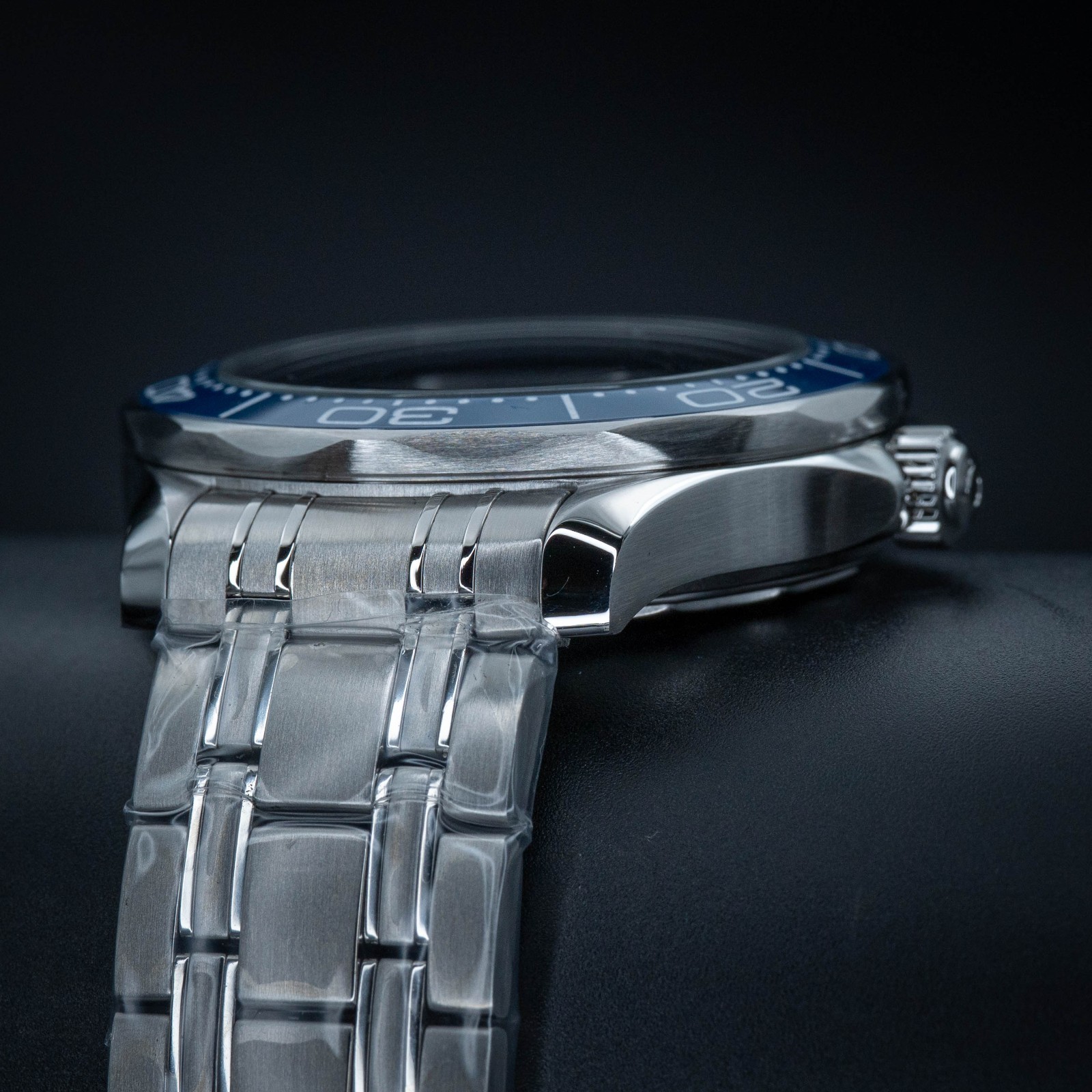 OMEGA Seamaster Diver 300M 210.30.42.20.03.001 BLUE WAVE