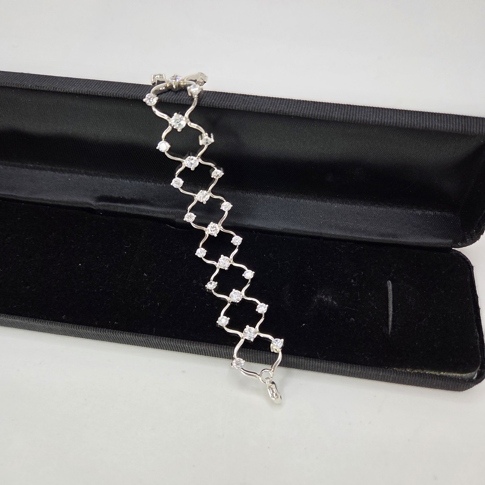 AFFINITY Sterling Silver 925 Oval Link DQ CZ 7.5” Bling Bracelet 18.9 Grams
