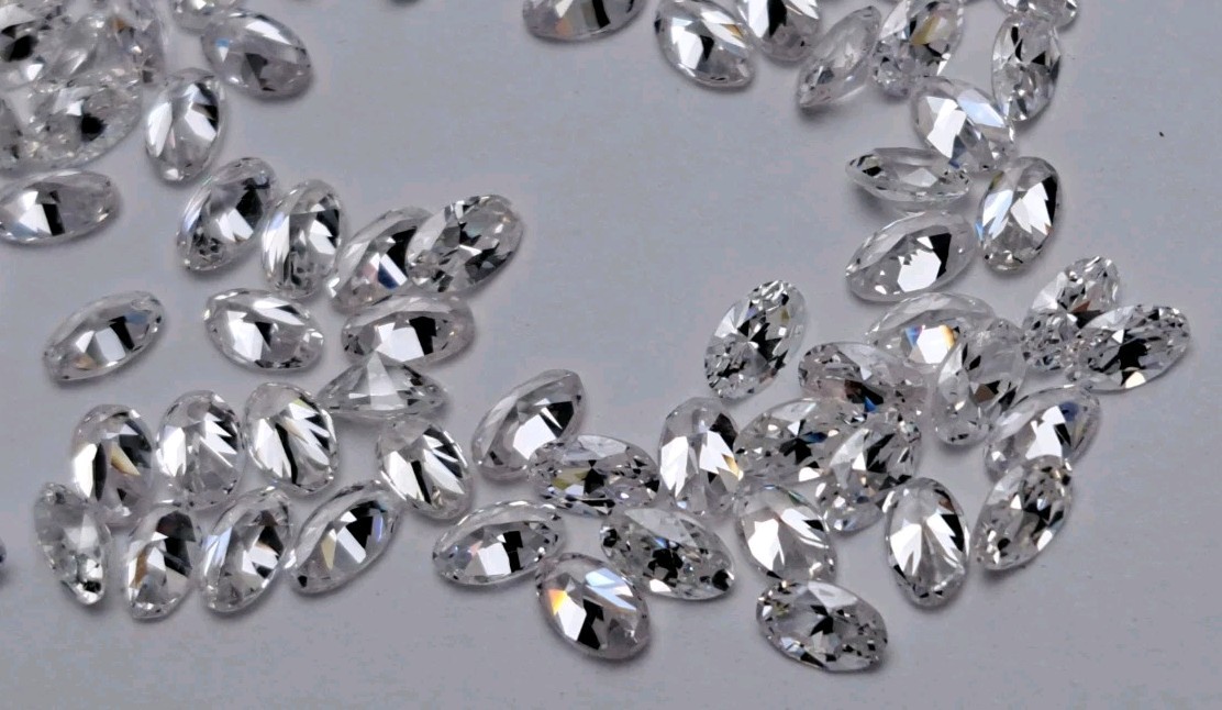 100 pieces 5x3mm Oval CZ Cubic Zirconia Loose Stones