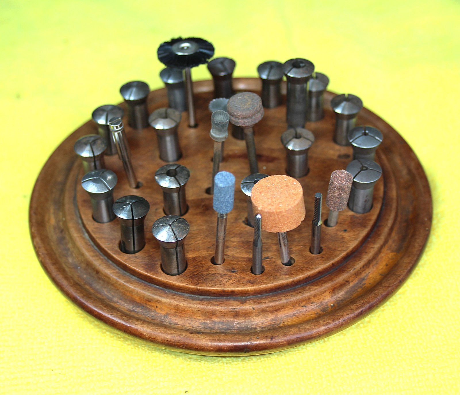 18 USED 8mm BOLEY COLLETS, MISC TOOLING & VINTAGE WOODEN COLLET HOLDER