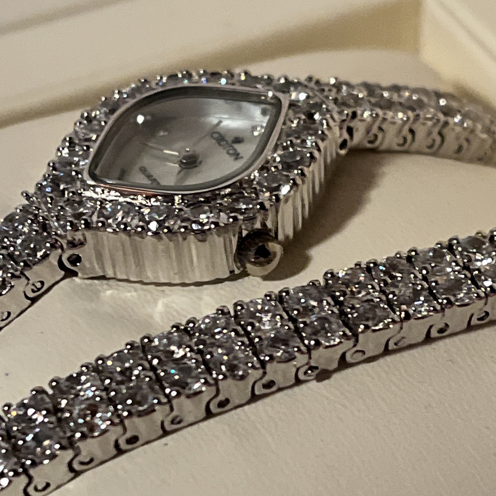 Vtg Croton Women Stainless CZ Watch/Bracelet Set with Mother of Pearl Dial New!