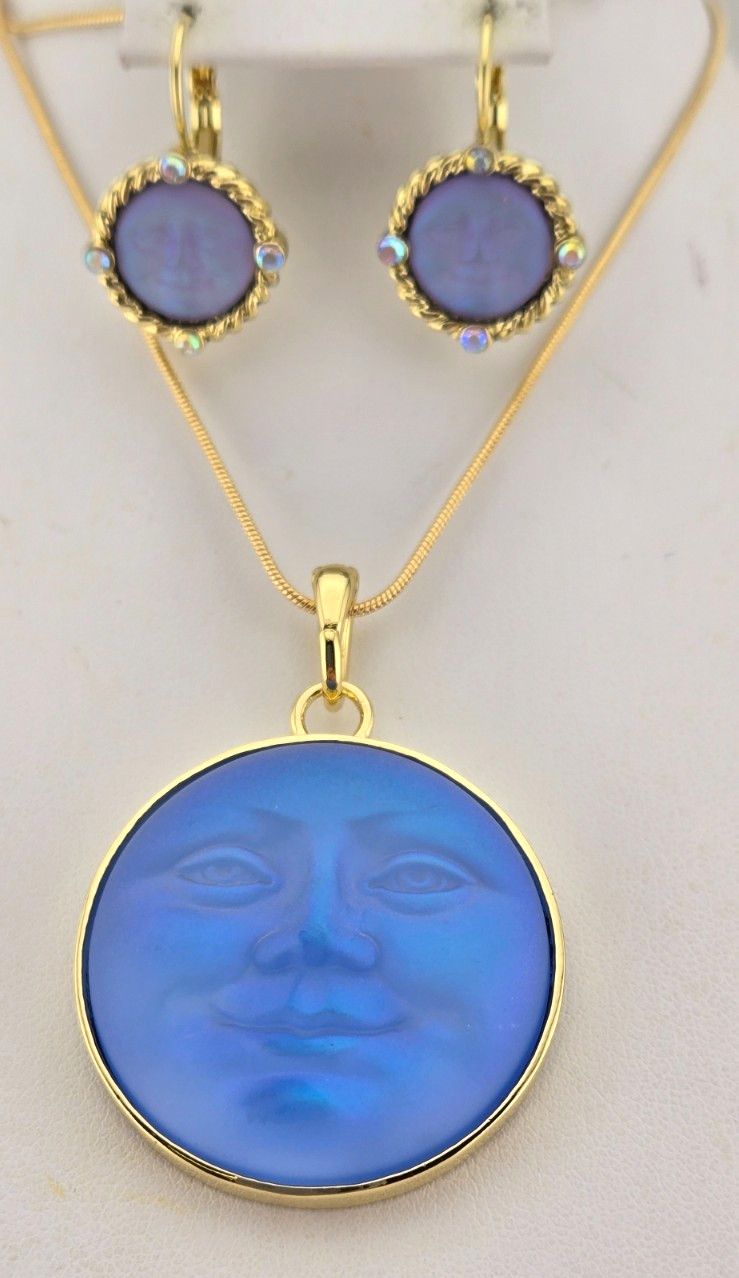 Kirks Folly Glass Seaview Moon Magic 35mm Charm & Earrings GT/Matte Blue #149