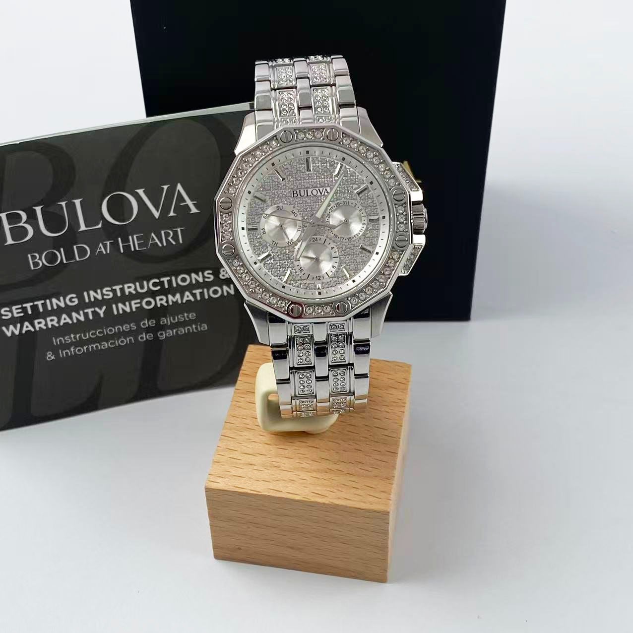 New Bulova Octava Crystal Men’s Quartz Watch White Dial Stainless Steel 96C134