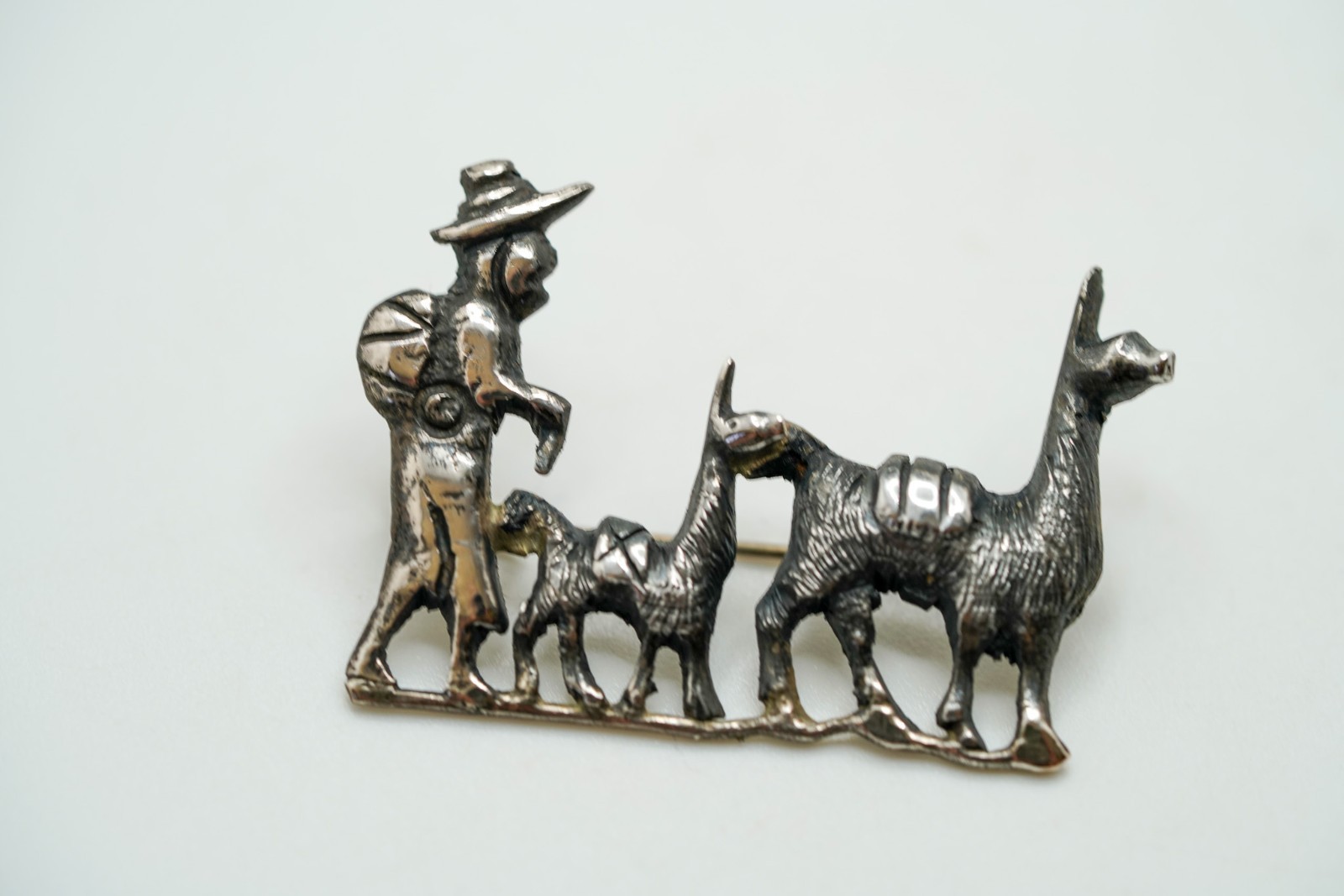 Vintage Sterling Silver LLAMA FARMER Brooch 3.6cm JB49