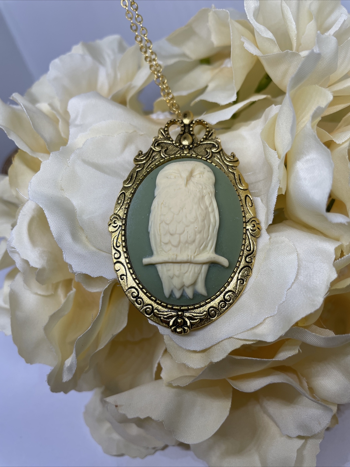 Gothic Celtic Irish Green Owl Cameo Necklace Brooch GOLD Pendant Wedding gift