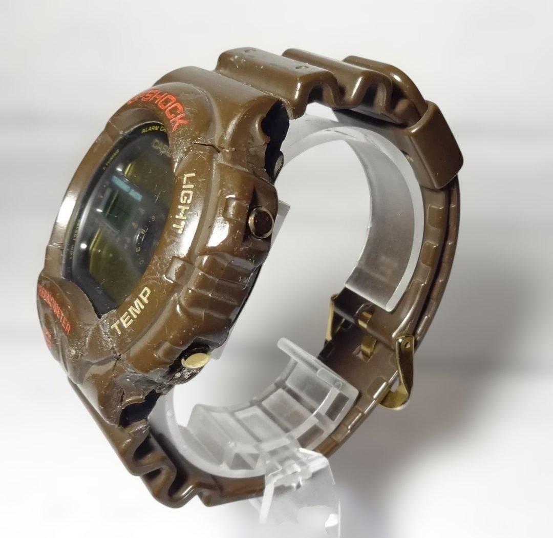 G-SHOCK with thermometer function, brand new battery, operation moderate: