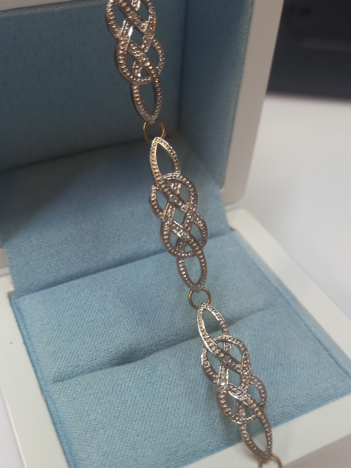 9ct Yellow Gold Diamond Bracelet 0.15ct