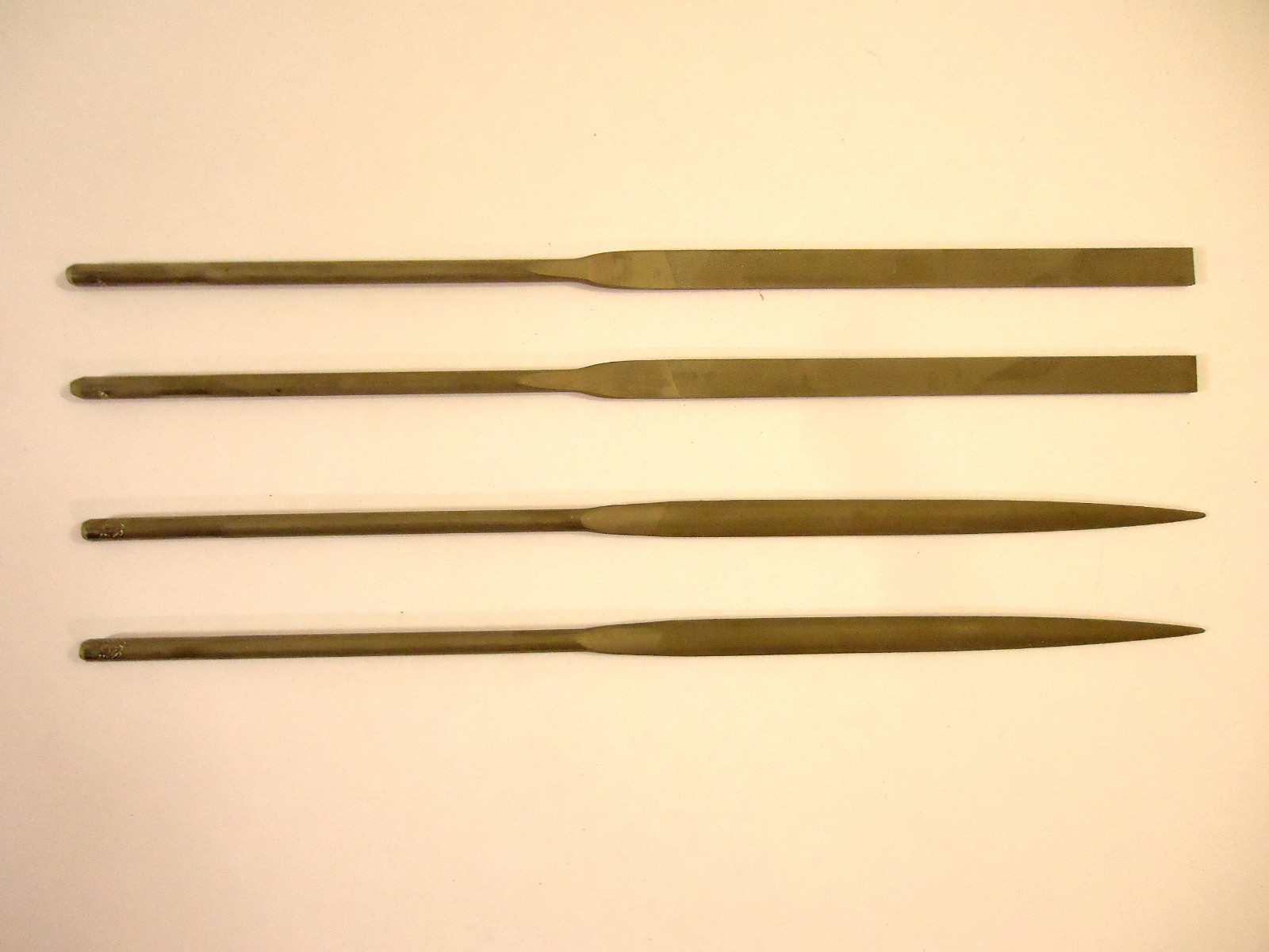 Swiss Made Needle Files 4 Pieces, 2 Crossing and 2 Pillar, #6 Cut, New