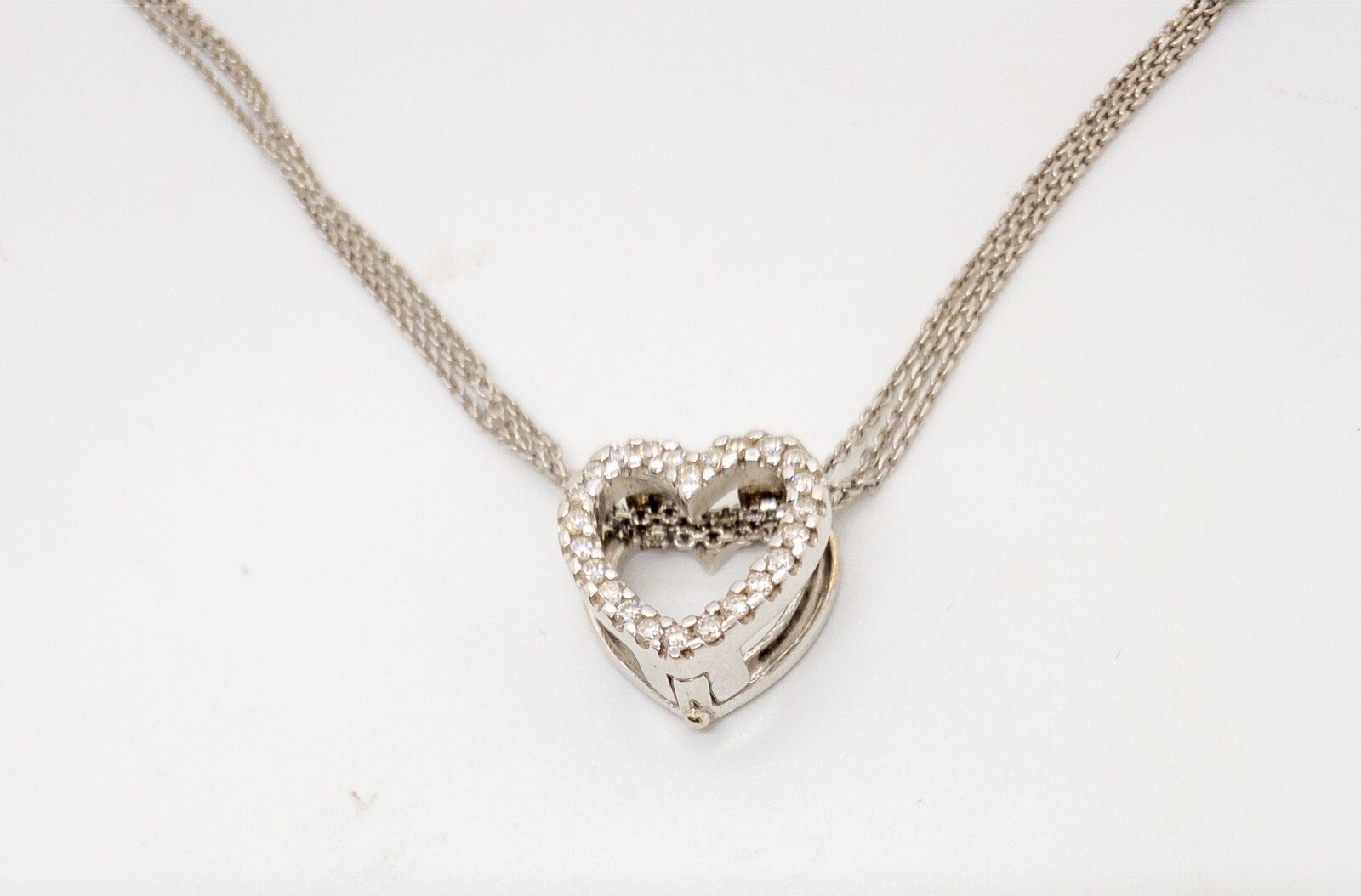 Diamond Heart Necklace 18k White Gold Tripple 14k Chain 16″ 7 grams