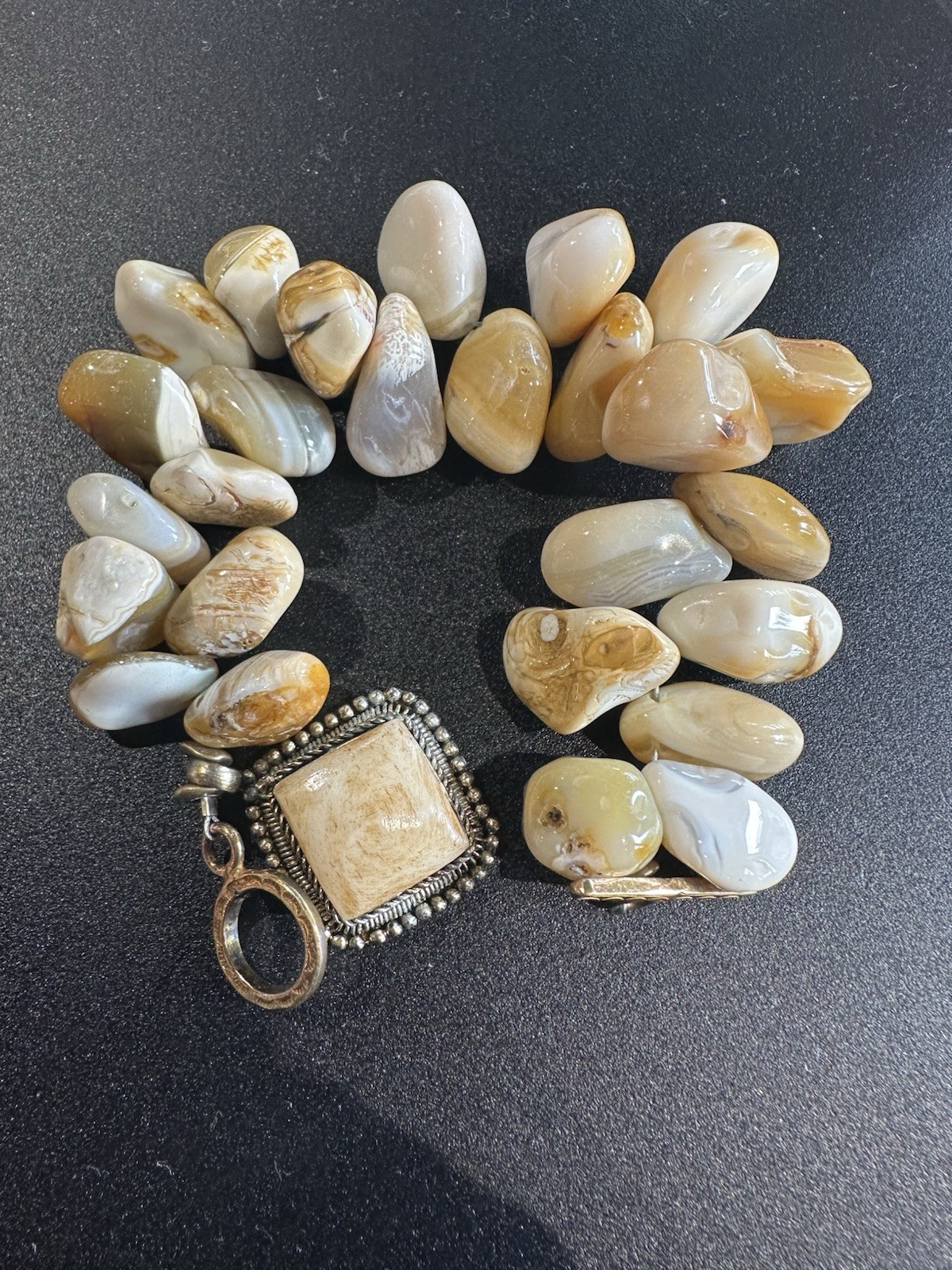 VTG 7.5” Polished Stone Bracelet W/Square Scrollwork Pendant & Toggle Clasp