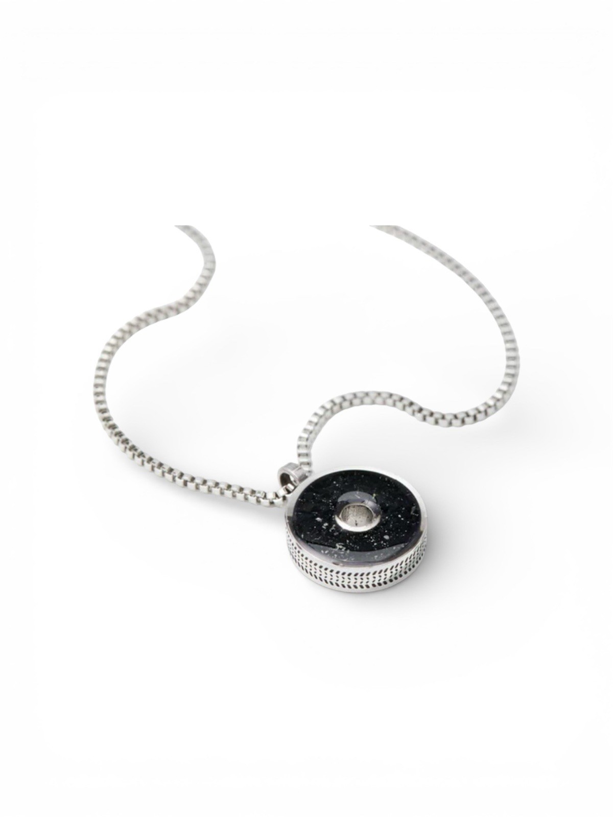 4Ocean Osborne Reef Stainless Steel Tire Necklace