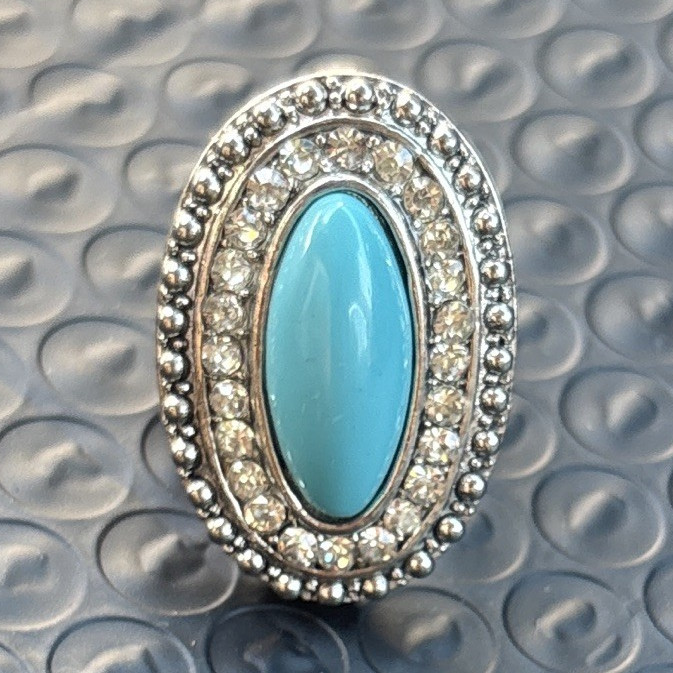 GUESS Signed Silver Tone Blue Oval Stone Halo Rhinestone Cocktail Ring Sz 6