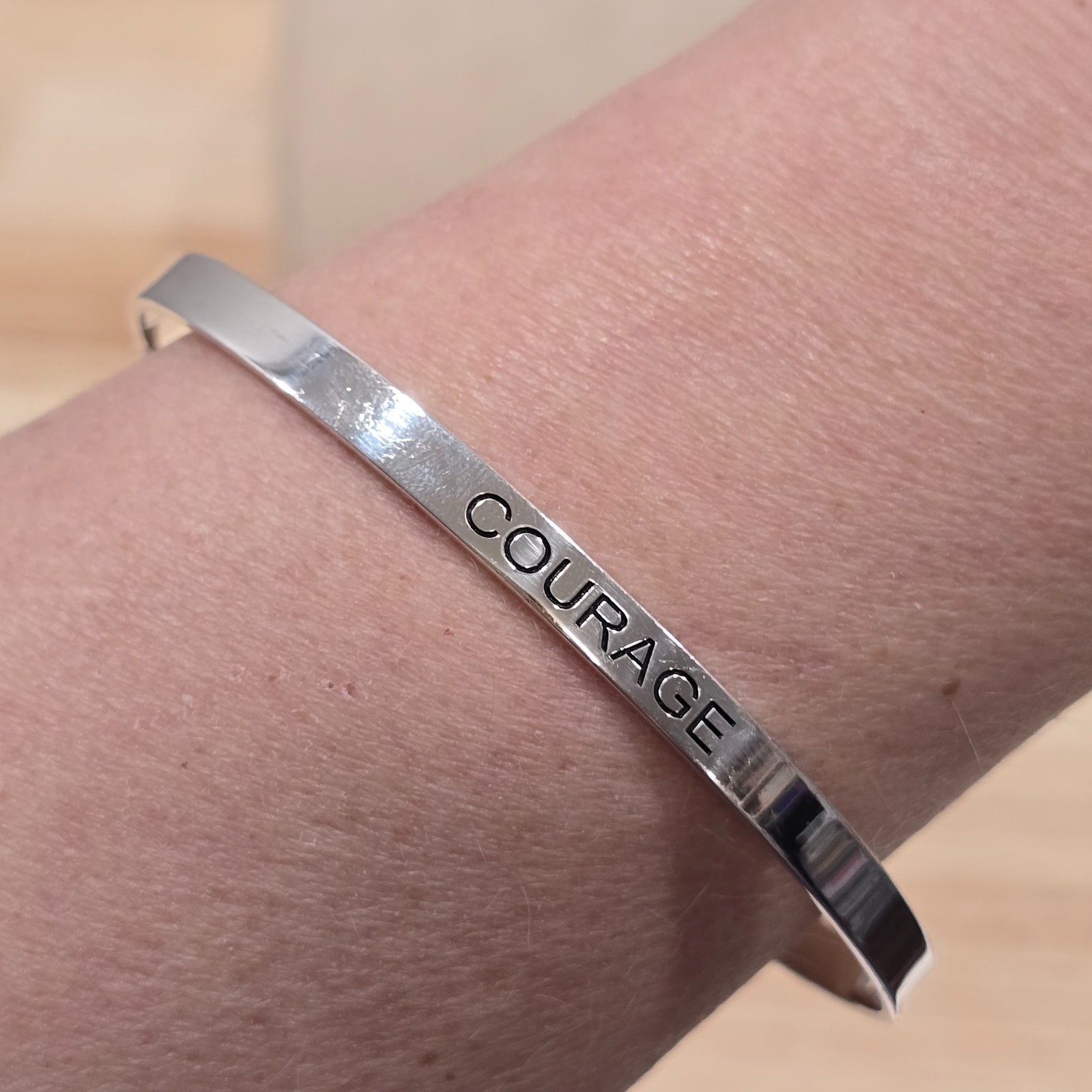 Soufeel 7″ Engraved COURAGE S925 Sterling Silver Oval Cuff Bangle Bracelet
