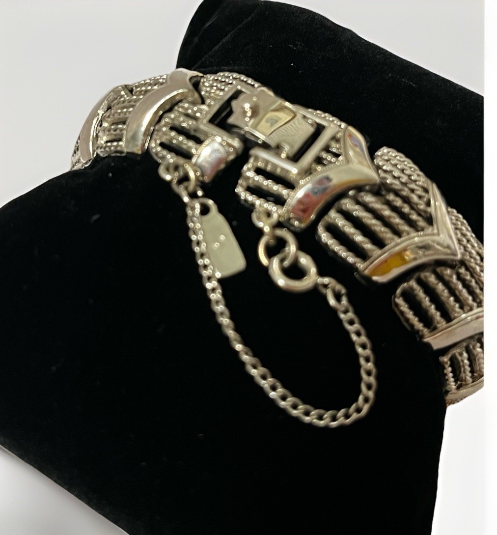 Vintage Monet Hinged Link Bracelet With Fold Over Clasp And Safety Chain Silver
