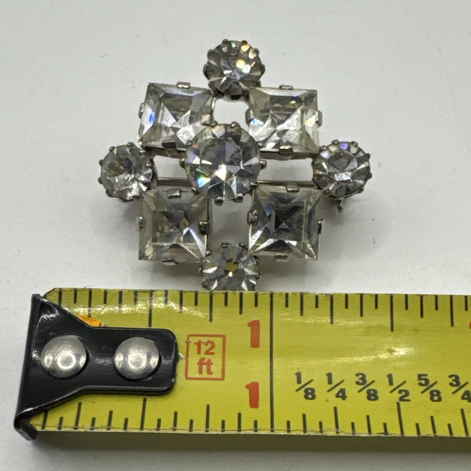 Vintage Elegant Clear Crystals Rhinestones Prong Brooch Silver Tone 1.25”x1.25”