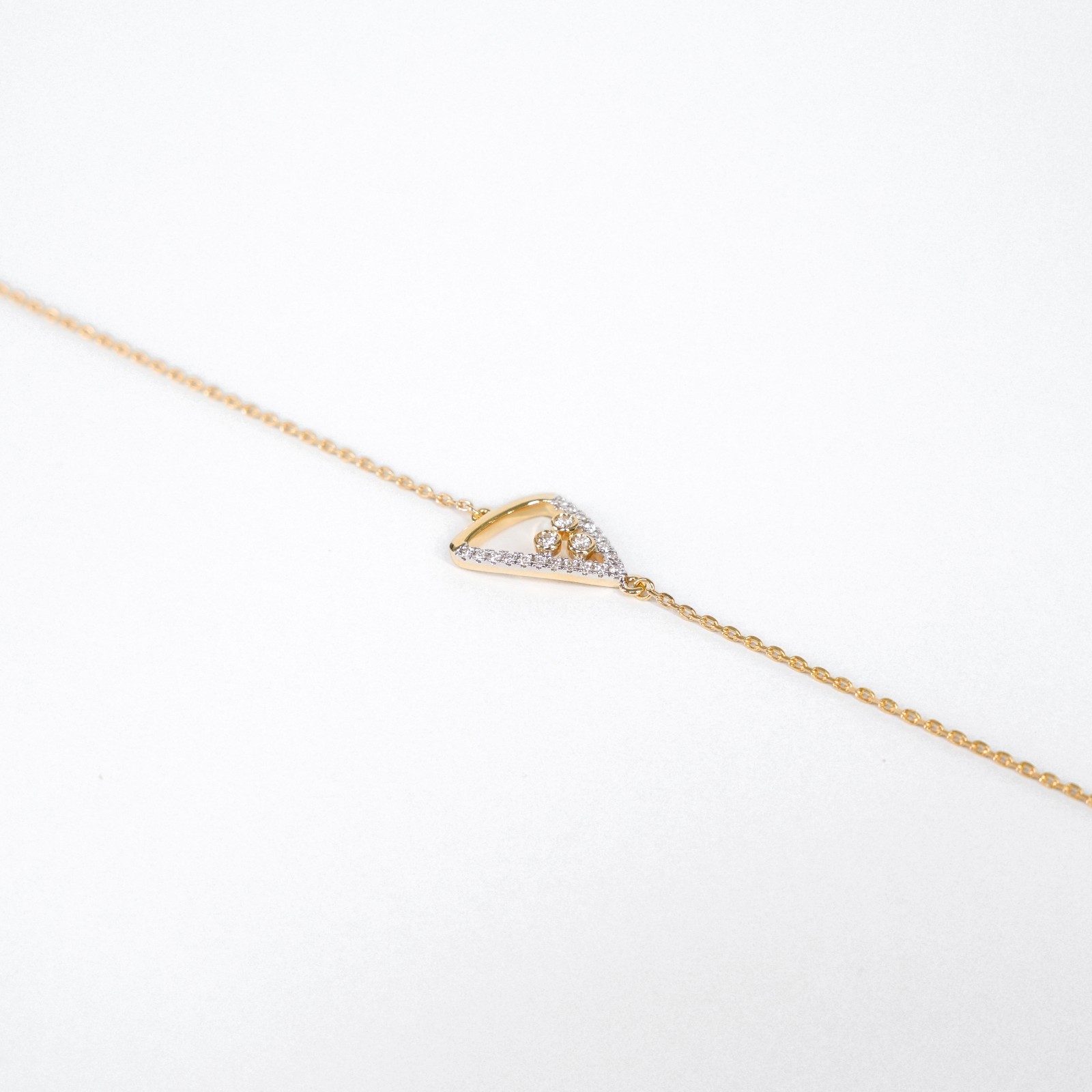 18 KARAT DIAMOND BRACELET | NATURAL DIAMOND | LIGHTWEIGHT | IGI CERTIFIED