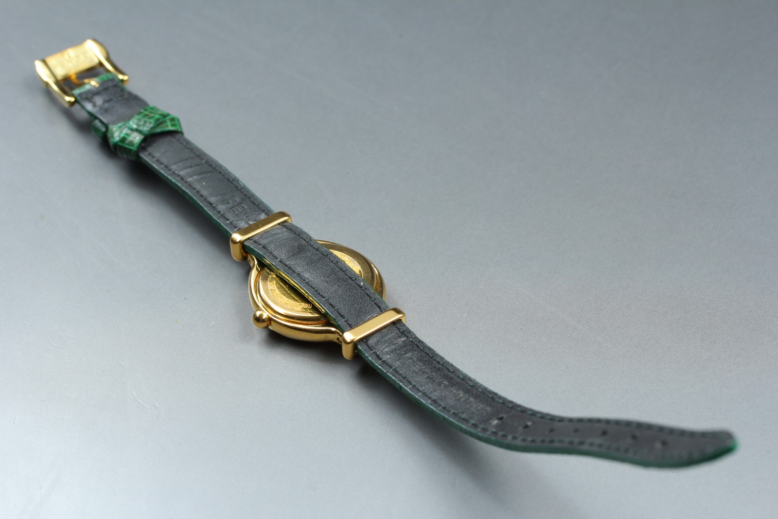 FENDI 640L Chameleon Change Green Belt Gold 24mm Women’s Quartz Watch Vintage