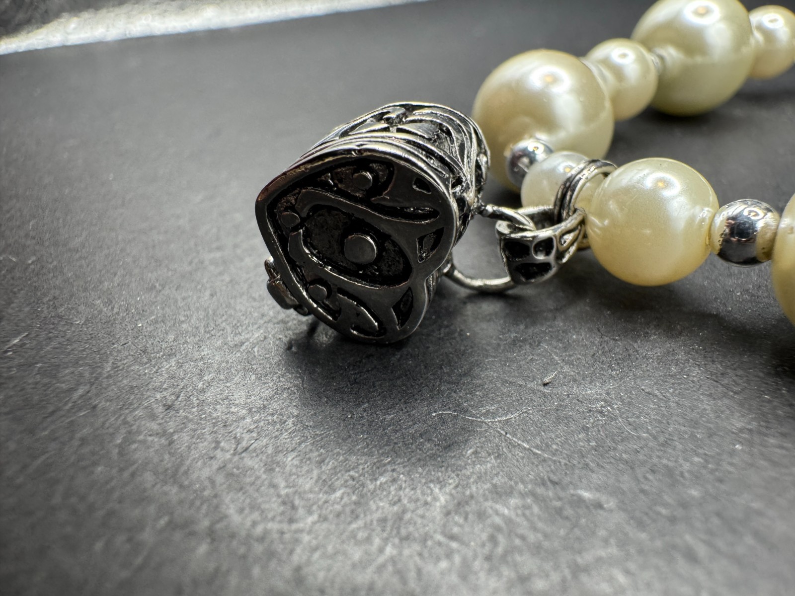 ALEXA’S ANGELS Heart Prayer Box Locket Charm Faux Pearl Beads Bracelet Sz 7.5