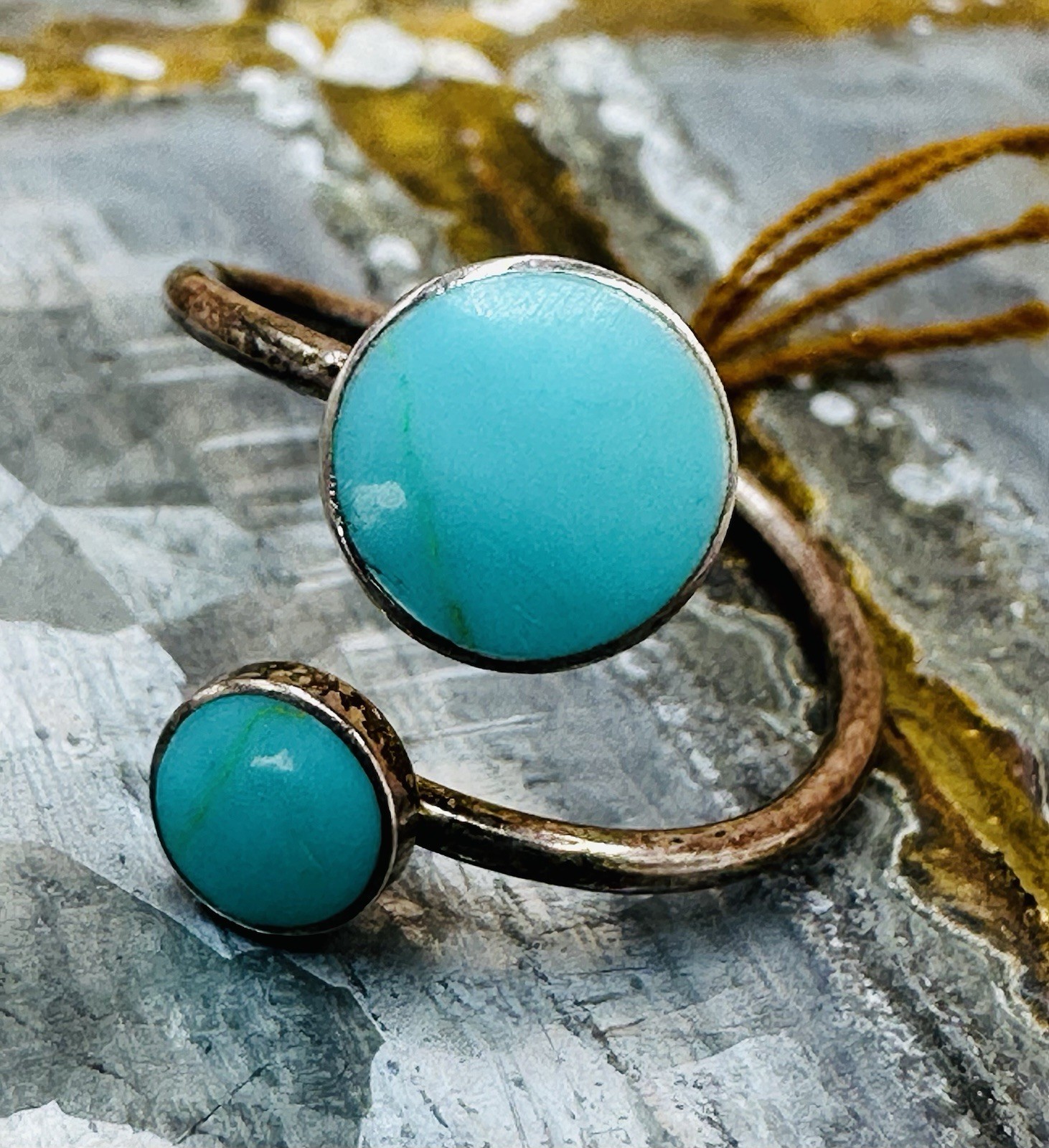 Open Ended Handcrafted Sterling Silver 925 Circular Turquoise Cabochon Ring 6