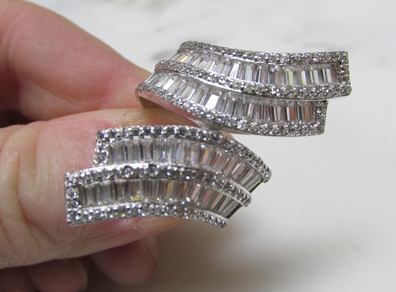 Beautiful Fuzion Creations Sterling Clear Stones Cocktail Ring ~ 10g ~ 14-A811