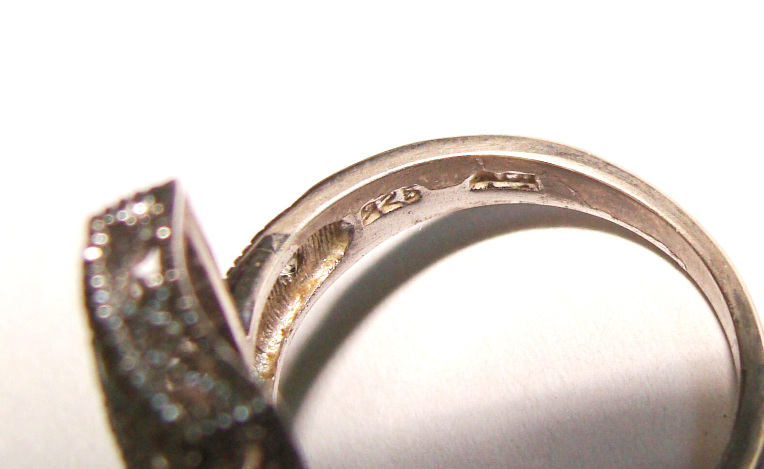 Designer Deco STYLE 5.5g Sterling Silver Multi CZ Textured Elongated Ring 7.25