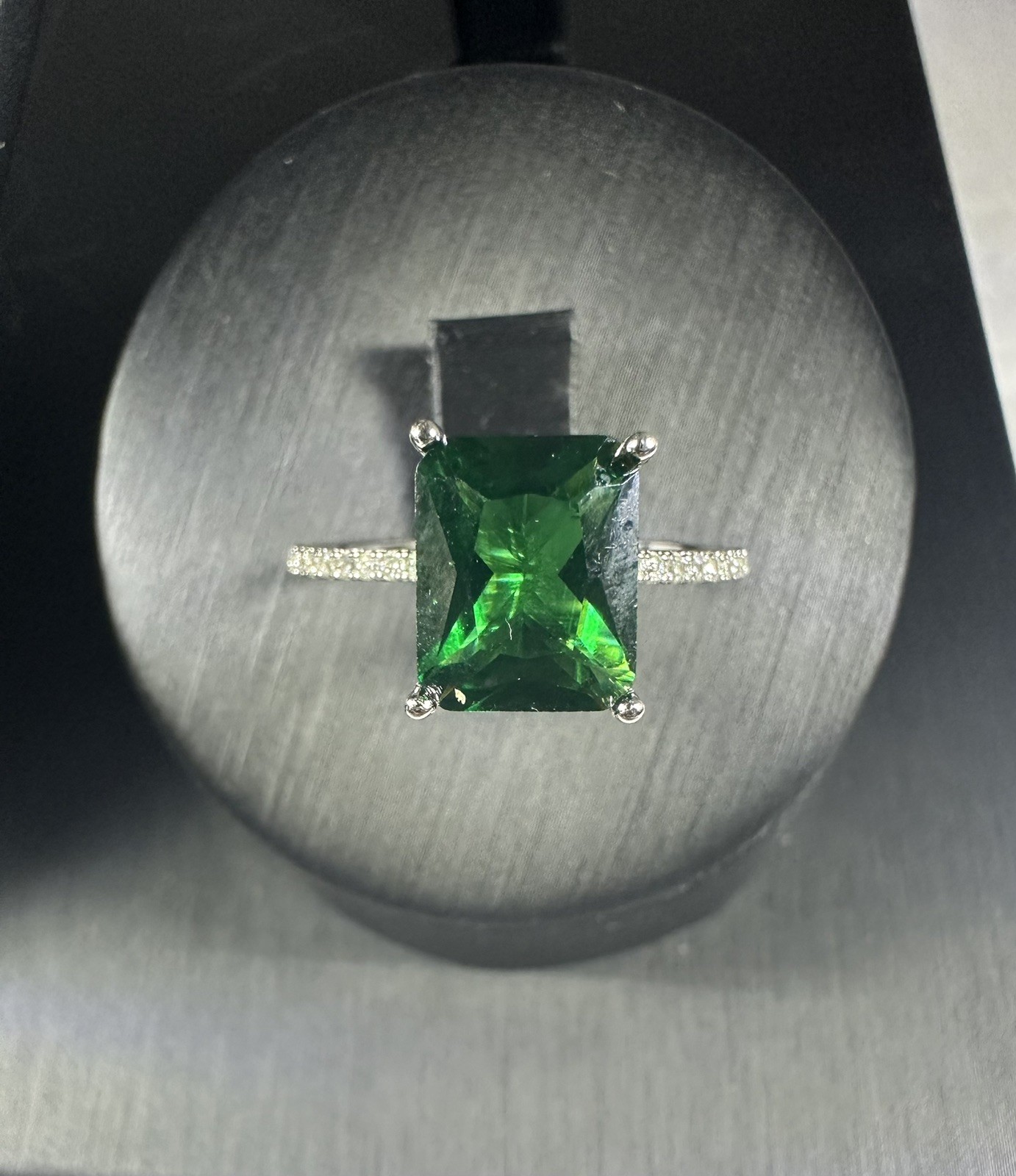 NEW 4ct Tsavorite Emerald Radiant Lab Gem Ring, Moissanite Halo, Luxury S925