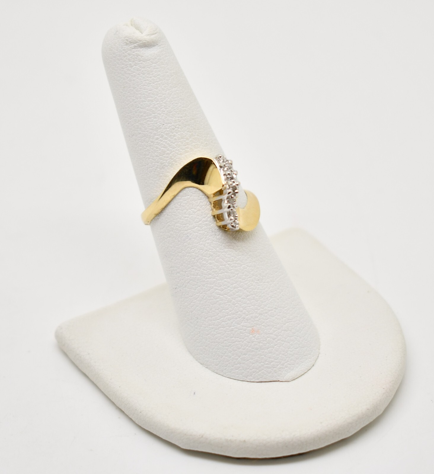 14K Yellow Gold Fancy Curved Diamond Ring 0.07 CT 7.0 GOLD-2931